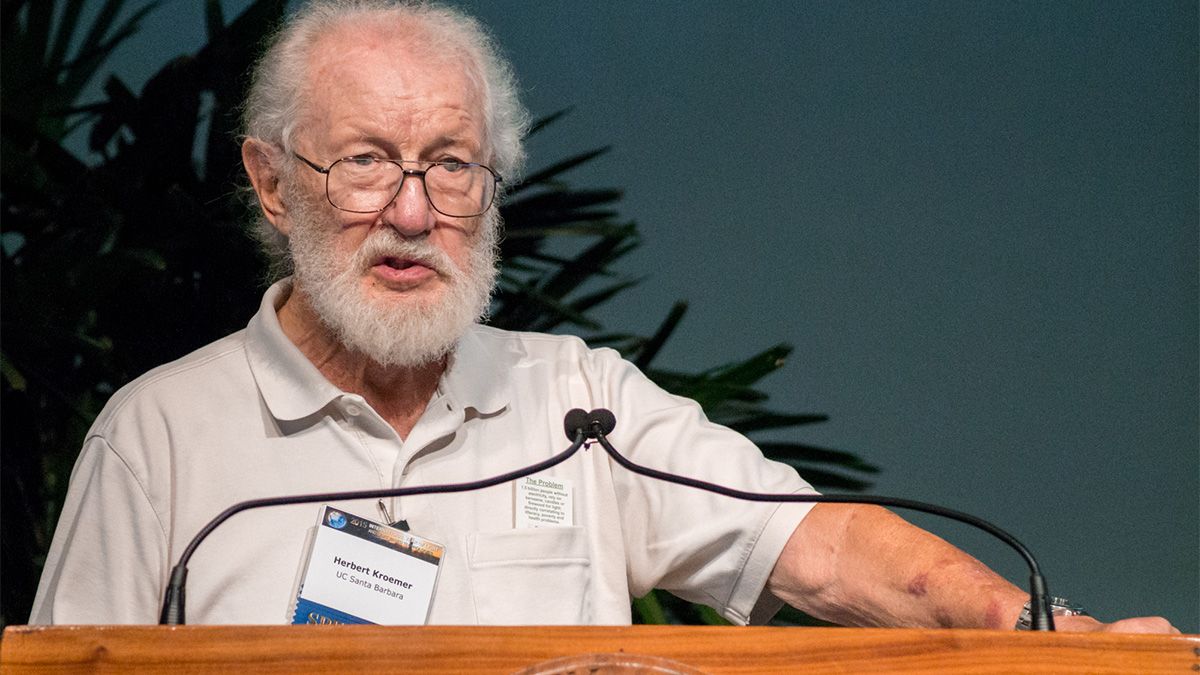 El físico estadounidense, Alan Heeger, se hizo famoso por transformar la electrónica global y revolucionó la tecnología moderna. El físico estadounidense, Alan Heeger, se hizo famoso por transformar la electrónica global y revolucionó la tecnología moderna.
