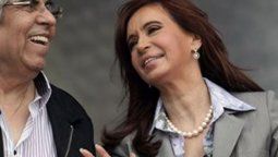 altText(Moyano insiste en ofrecer a Cristina negociar su salida)}