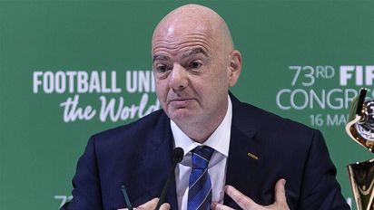 Infantino pidió pérdida de partidos por actos racistas