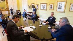 altText(Es oficial la ayuda para Eurnekian: Le prorrogaron por 10 años la concesión de AA2000)}