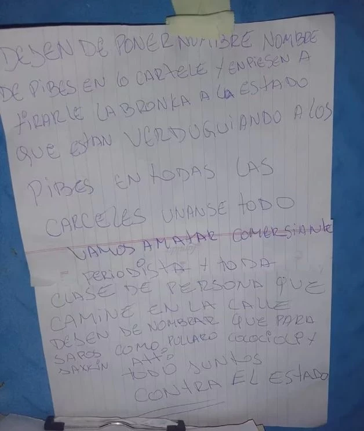 La nota que dejaron en el supermercado chino pone énfasis en políticos, comerciantes, periodistas y "toda persona que camine en la calle". La nota que dejaron en el supermercado chino pone énfasis en políticos, comerciantes, periodistas y "toda persona que camine en la calle". 