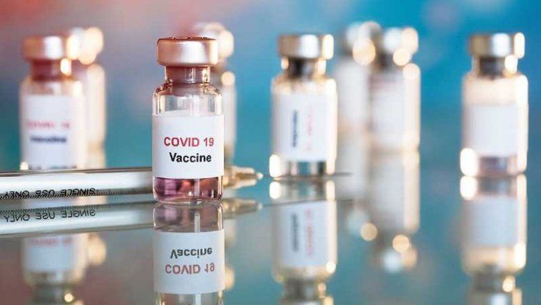 Nueva ola de coronavirus y escasez de vacunas: Diferirán la 2da. dosis hasta la semana 12