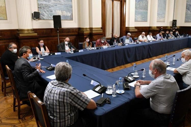 Sergio Massa se reunió con representantes sindicales para analizar el proyecto de Ganancias.