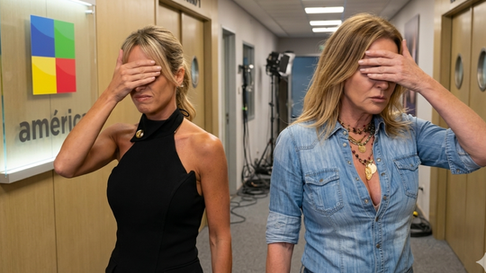 América TV complicado porque dos de sus conductoras más fuertes no se bancan, los pases no salen y hasta hablan de topos. ¿Se picó en serio o venden humo? Fuente: Gemini América TV complicado porque dos de sus conductoras más fuertes no se bancan, los pases no salen y hasta hablan de topos. ¿Se picó en serio o venden humo? Fuente: Gemini