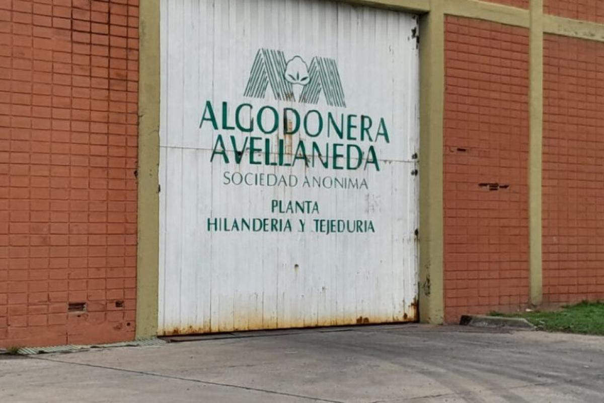 La situación genera preocupación entre los trabajadores y el gremio textil, que aguarda ahora la decisión de la Justicia sobre el futuro de la planta. La situación genera preocupación entre los trabajadores y el gremio textil, que aguarda ahora la decisión de la Justicia sobre el futuro de la planta.