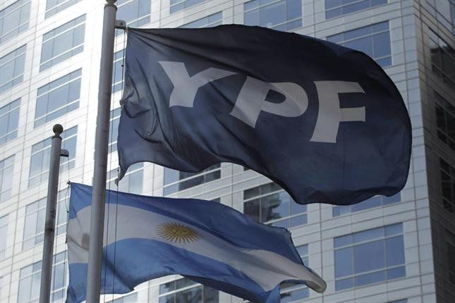 ypf bandera.jpg