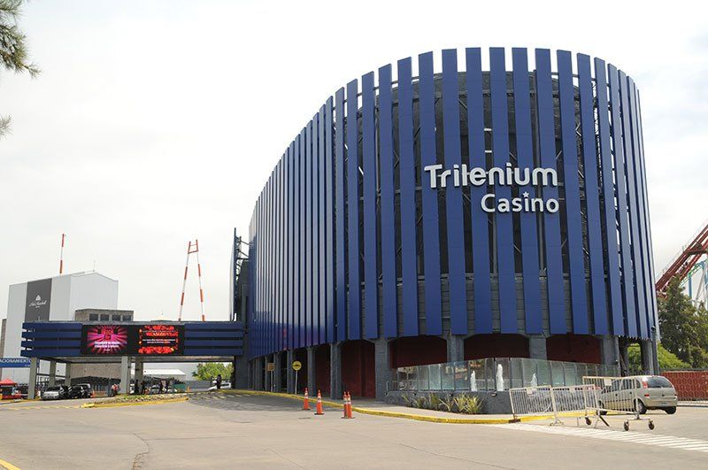 Trilenium, junto al Parque de la Costa, en Tigre.