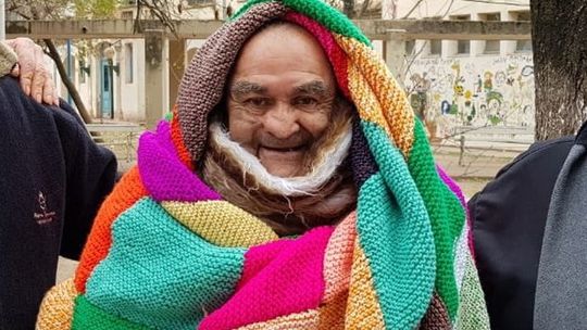 El cuerpo prioriza abrigar pies, manos, cuello y cabeza, mientras libera calor por axilas y escroto