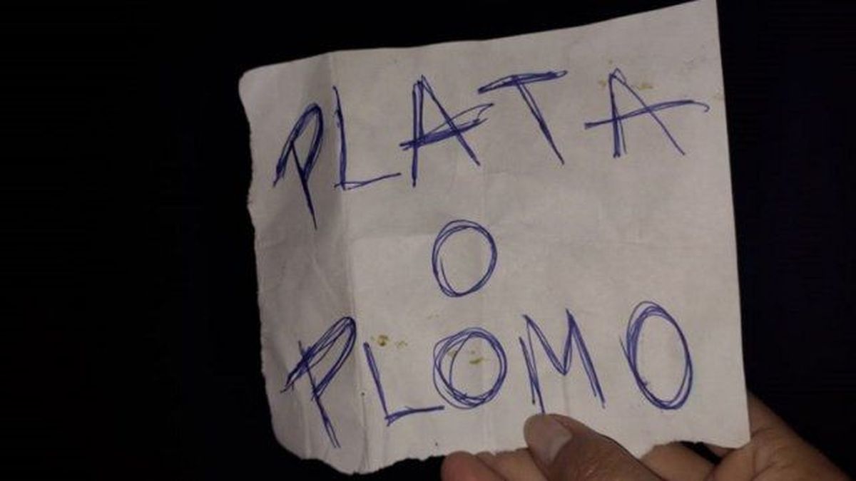 El mensaje intimidatorio que dejaba en sus ataques Luciano Bogado, el preso que se quiso casar en Rosario para luego fugarse.