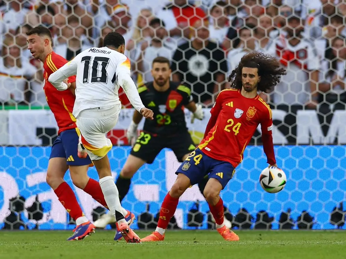 El claro penal de Marc Cucurella que hubiera cambiado el resultado Alemania-Espa&ntilde;a.