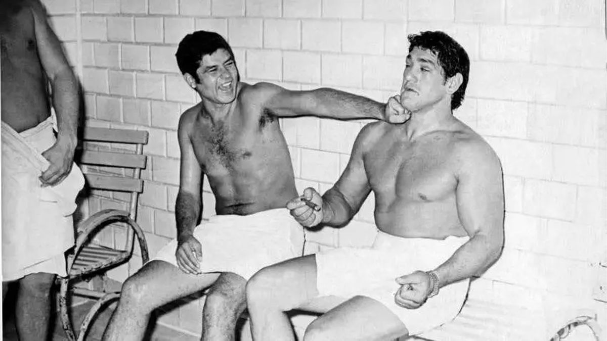 Willington y su amigo, Ringo Bonavena, por quien jugó una temporada en Huracán. Willington y su amigo, Ringo Bonavena, por quien jugó una temporada en Huracán.