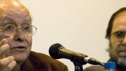 altText(Laclau habla por Cristina: Impedir la re-re es antidemocrático (?))}