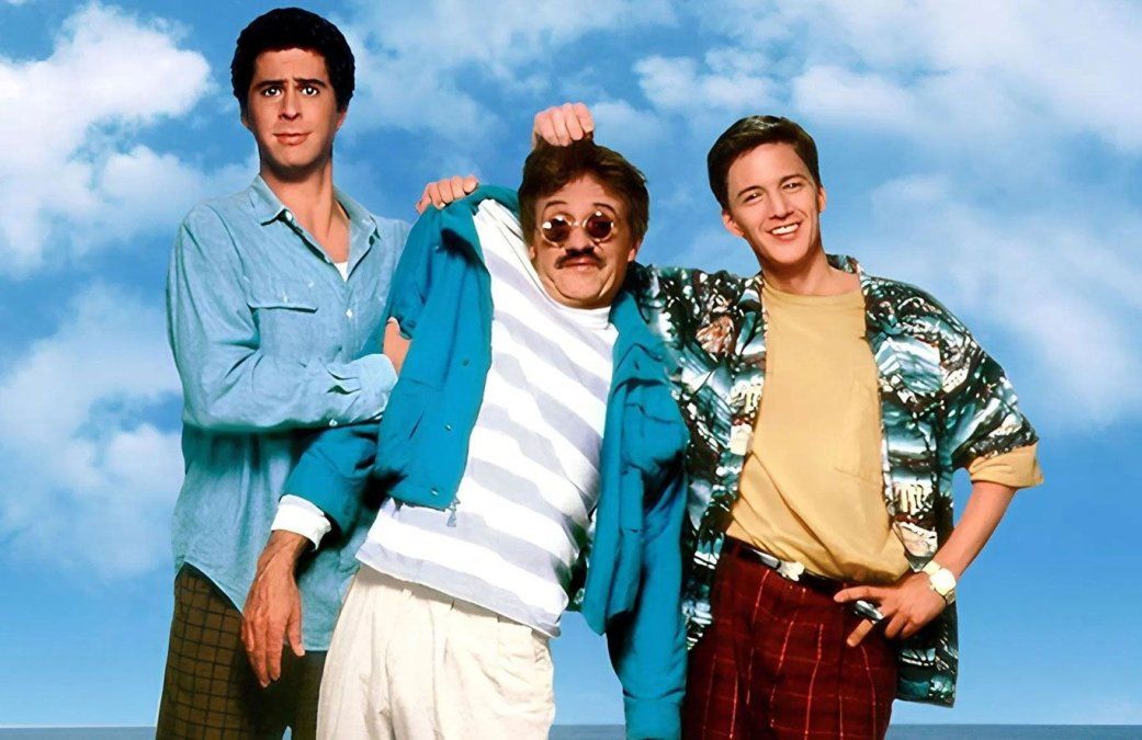 En ‘Fin de semana de locura’ (‘Weekend at Bernie’s), 2 empleados intentan convencer a todo el mundo de que su jefe muerto está vivo animándolo como a una marioneta, Javier Milei quiere hacer lo mismo… pero con el kirchnerismo.