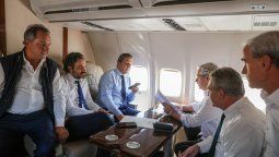 La foto del avión rumbo a Brasil fue compartida por Alberto Fernández en sus redes sociales.