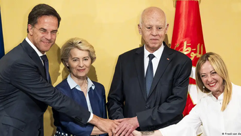 La UE representada por la presidenta de la Comisión, Ursula von der Leyen, Meloni, y el primer ministro de los Países Bajos Mark Rutte, firmó un memorando con Túnez para combatir la inimigración irregular.