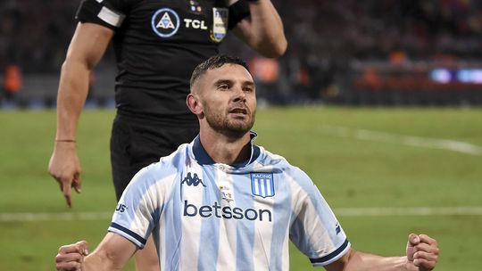 Adrián Maravilla Martínez, carta de gol de Racing Adrián Maravilla Martínez, carta de gol de Racing