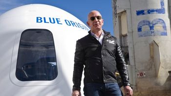 Quién es el cuatro pasajero que viajará junto a Jeff Bezos en su primera aventura al espacio. Quién es el cuatro pasajero que viajará junto a Jeff Bezos en su primera aventura al espacio.
