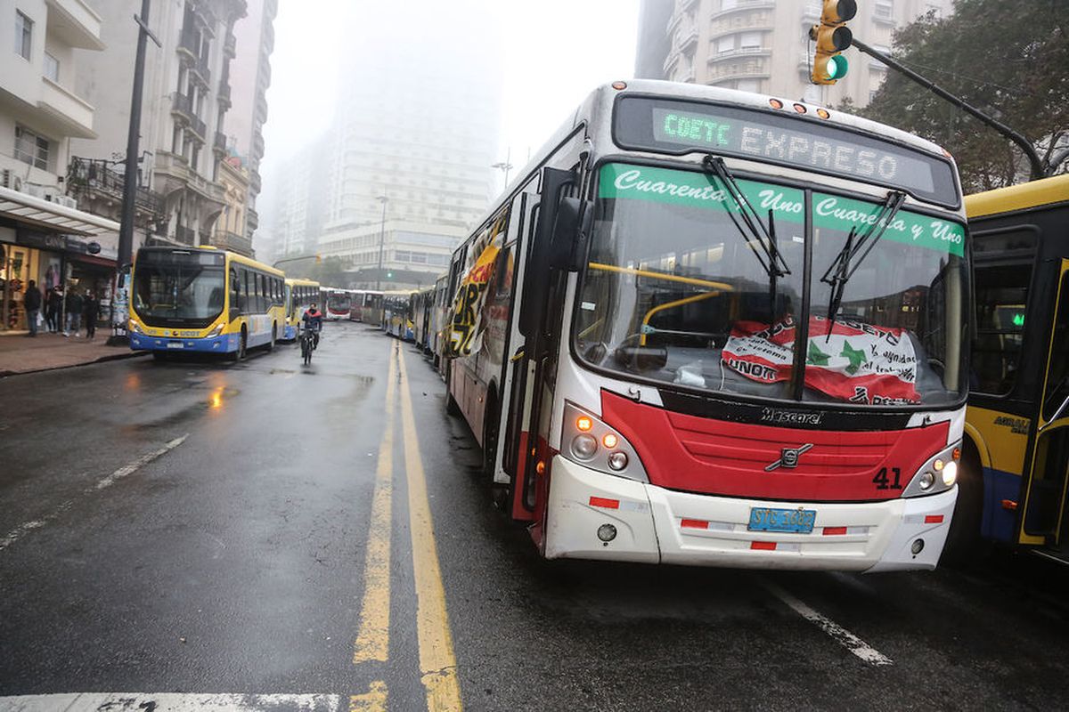 Uruguay en paro y chofer que no pare, excluido del gremio.