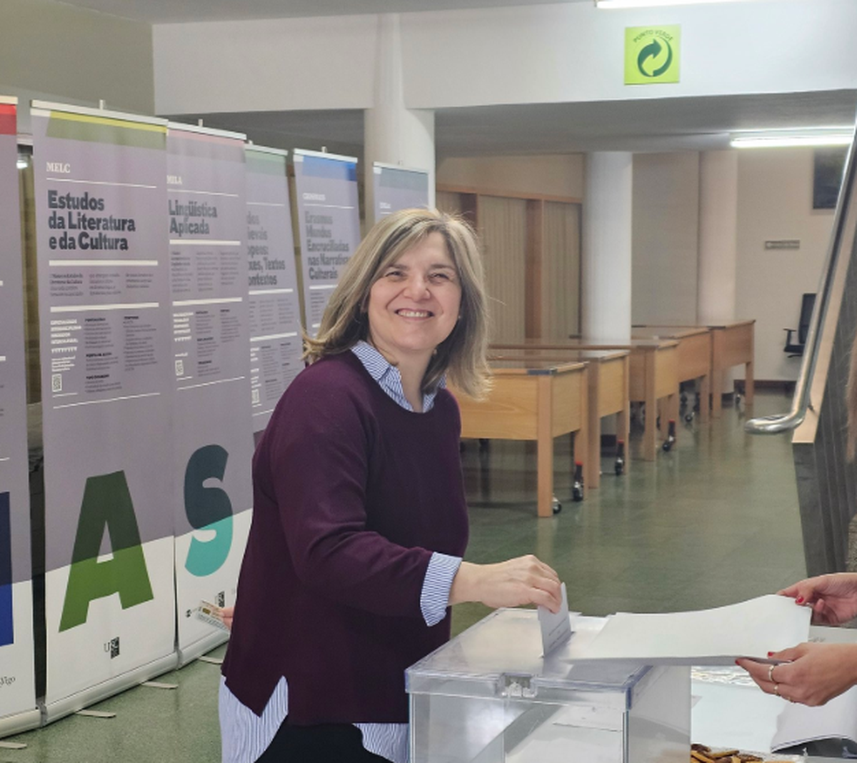 Pilar Cancela, secretaria de Estado de Migraciones, durante una jornada electoral. La funcionaria quedó en el centro del debate tras la regularización impulsada por el Gobierno. Pilar Cancela, secretaria de Estado de Migraciones, durante una jornada electoral. La funcionaria quedó en el centro del debate tras la regularización impulsada por el Gobierno.