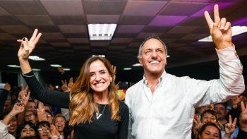 Tolosa Paz y Scioli, contra Máximo Kirchner. Tolosa Paz y Scioli, contra Máximo Kirchner.