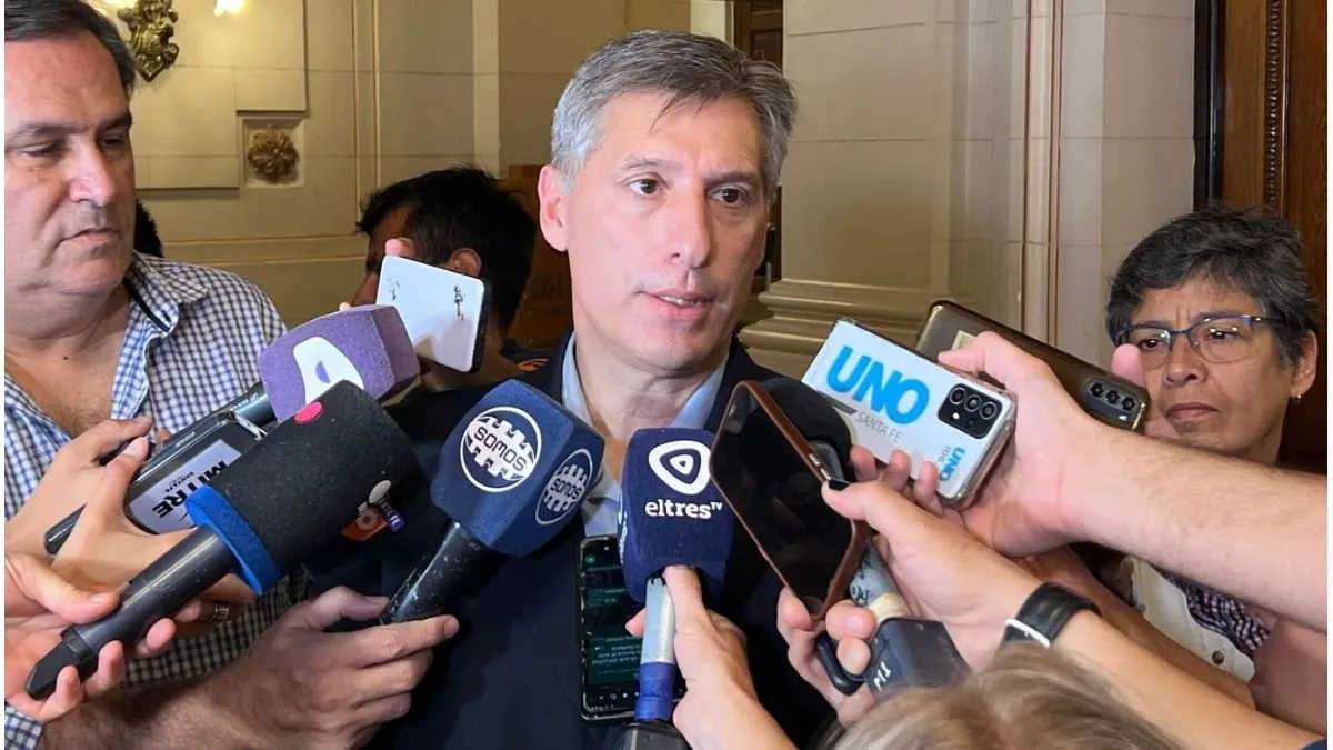 Pablo Olivares será el Ministro de Economía de Maximiliano Pullaro a partir de diciembre, cuando reemplace a Omar Perotti. Pablo Olivares será el Ministro de Economía de Maximiliano Pullaro a partir de diciembre, cuando reemplace a Omar Perotti.
