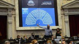 altText(Movilidad jubilatoria: Con demoras y nerviosismo, comenzó la sesión en Diputados)}