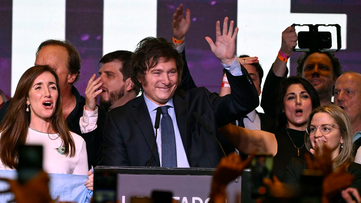 Flórez no estuvo junto a Milei mientras dio su discurso. Flórez no estuvo junto a Milei mientras dio su discurso. 