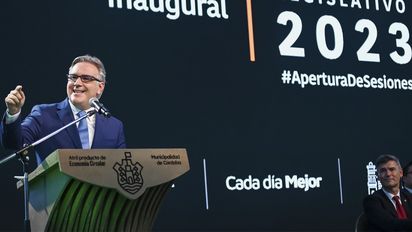 Martín Llaryora inició guerra electoral y JxC duerme