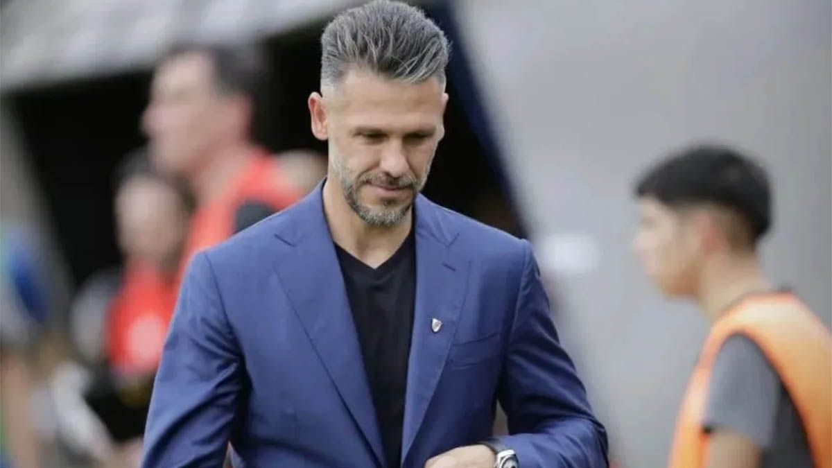 Martín Demichelis recibió el respaldo de la dirigencia de River para que continúe como entrenador pero TyC Sports alimentó el “mito del brujo”. Martín Demichelis recibió el respaldo de la dirigencia de River para que continúe como entrenador pero TyC Sports alimentó el “mito del brujo”.
