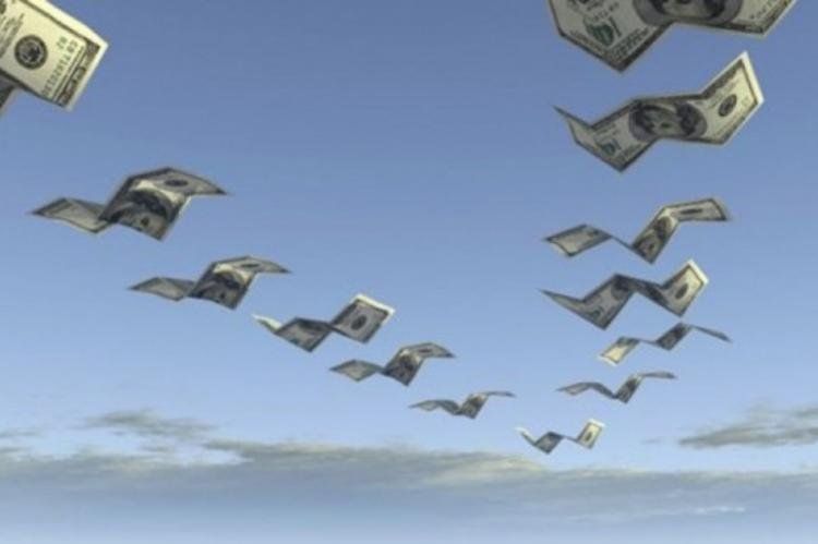 Cuando las inversiones directas se marchan, se llevan know-how, capacidad de acceso a nuevas tecnologías, información actualizada de nuevas patentes, procedimientos estándares globales, financiación externa, obviamente empleo más capacitado y mejor remune
