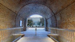 Interior del Túnel de Villanueva, también conocido como Túnel de Bonaparte, recientemente reabierto al público en Madrid.