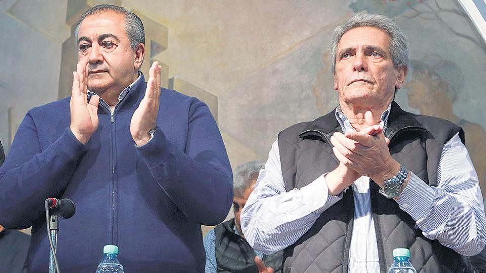 Carlos Acuña (estaciones de servicio) es uno de los actuales cotitulares de la central obrera junto con Héctor Daer (Sanidad).