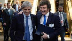 Luis Caputo y Javier Milei. Luis Caputo y Javier Milei.