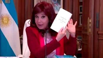 Cristina Kirchner, durante una de las audiencias judiciales que se transmitieron por medios remotos. Cristina Kirchner, durante una de las audiencias judiciales que se transmitieron por medios remotos.