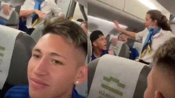 El plantel de Boca celebróhasta la madrugada la obtención de la Copa Argentina pero recibieron un durísimoreto por parte de una azafata. El plantel de Boca celebróhasta la madrugada la obtención de la Copa Argentina pero recibieron un durísimoreto por parte de una azafata.