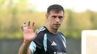 Se reveló porque se cayó el pase del Dibu Martínez a Juventus: Conmoción y sorpresa.