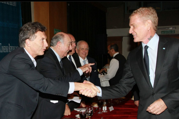 Mauricio Macri y Francisco De Narváez negocian a poco del cierre de presentación de alianzas.