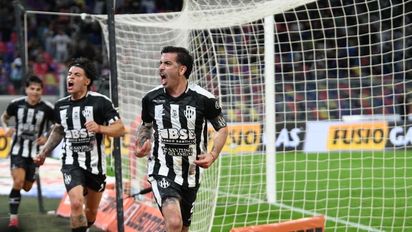 Gol de Central Córdoba vs San Lorenzo con la cabeza de Michael Santos
