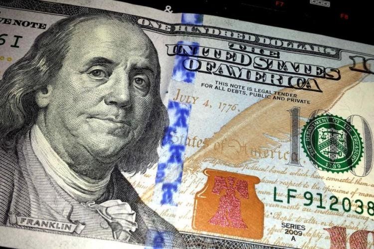 El dólar solidario se vende a $101.