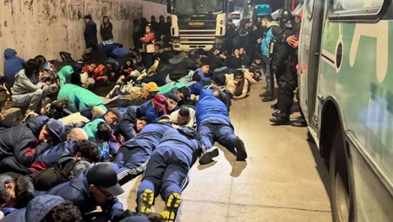 Liberaron a los 104 hinchas de la Universidad de Chile luego del escándalo