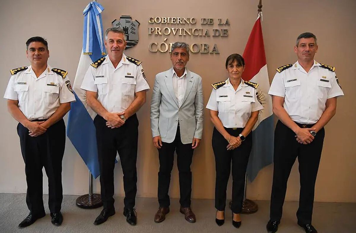 Martín Llaryora cambió la cúpula policial. Martín Llaryora cambió la cúpula policial. 