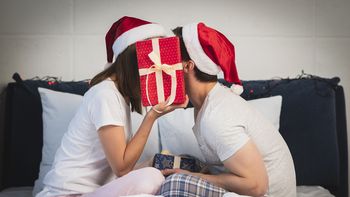 ¿Qué regalarle a tu pareja en Navidad para tener mejor sexo? / Imagen de Freepik. ¿Qué regalarle a tu pareja en Navidad para tener mejor sexo? / Imagen de Freepik.