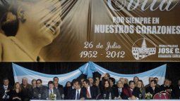 altText(En el homenaje a Evita, Cristina homenajeó a Cristina (¡y lloró!))}