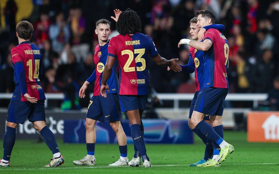 Jules Koundé, protagonista silencioso del Barcelona, en un momento destacado de su rendimiento.