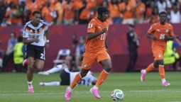 Yan Diomande se convirtió en una de las grandes revelaciones del Mundial 2026 y ahora PSG y Liverpool protagonizan una puja millonaria por el extremo del RB Leipzig.