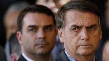 El hijo de Jair Bolsonaro (Flavio) envuelto en resonante escándalo financiero