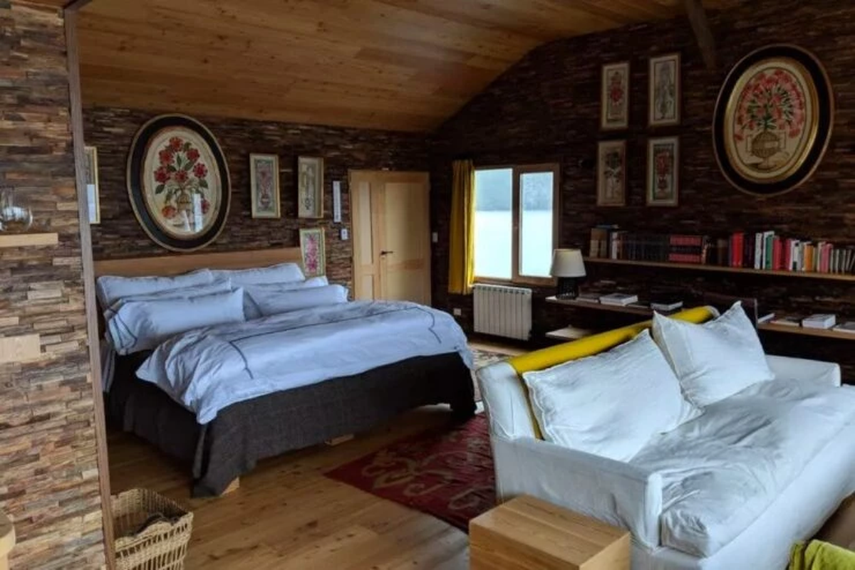 Una de las habitaciones que conserva un estilo rústico pero sofisticado. Foto: Plan South America. Una de las habitaciones que conserva un estilo rústico pero sofisticado. Foto: Plan South America.