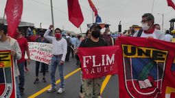 altText(Sectores protestan contra Guillermo Lasso y crece la tensión)}