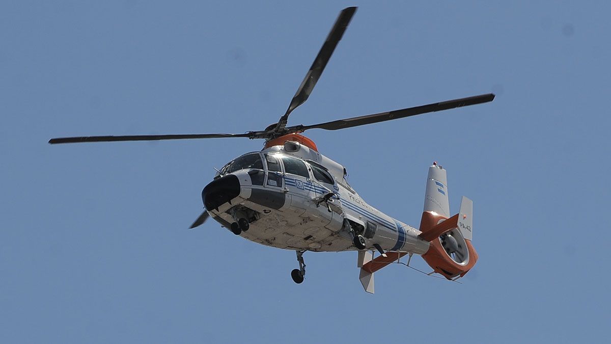 La Selección Argentina campeona del mundo en Qatar 2022 sobrevoló la ciudad de Buenos Aires y regresó al predio de Ezeiza. (Foto: Télam)