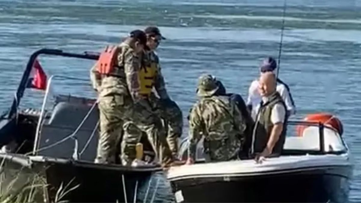 El momento del incidente entre Prefectura de Paraguay y pescadores argentinos (Foto: ABC Paraguay). El momento del incidente entre Prefectura de Paraguay y pescadores argentinos (Foto: ABC Paraguay).